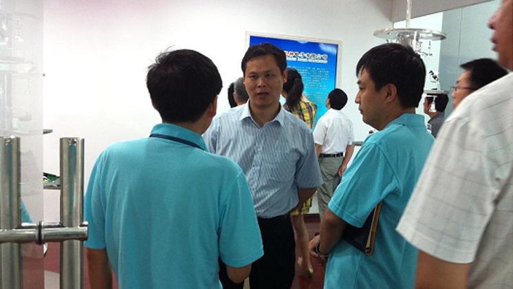 發改委領導蒞臨指導