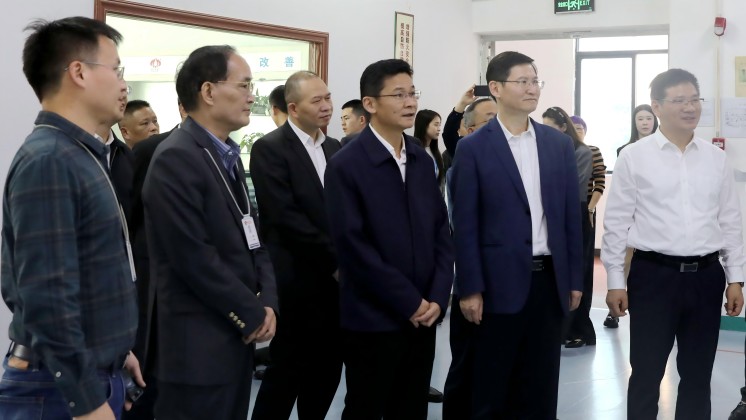 湖南省人民政府副省長、黨組成員曹志強 蒞臨炬神電子調研